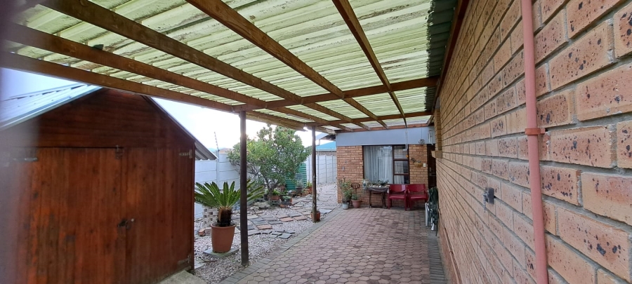 3 Bedroom Property for Sale in Heiderand Western Cape